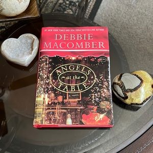 Hardback book, Angels at the T by Debbie Macomber